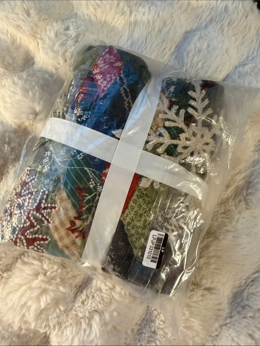 Pottery Barn Winter Wreath Quilted Pillow Sham Cover Velvet King Size NWT NEW